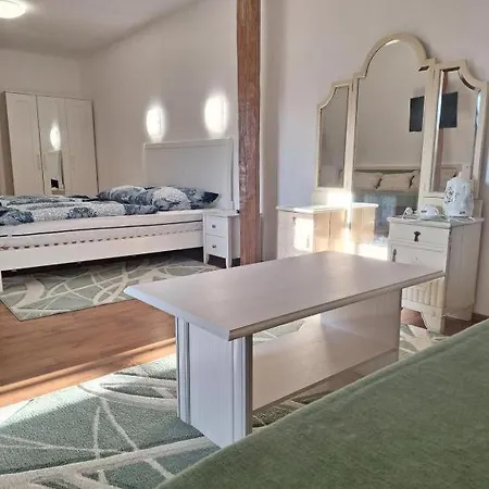 게스트하우스 Kastiel Kostany